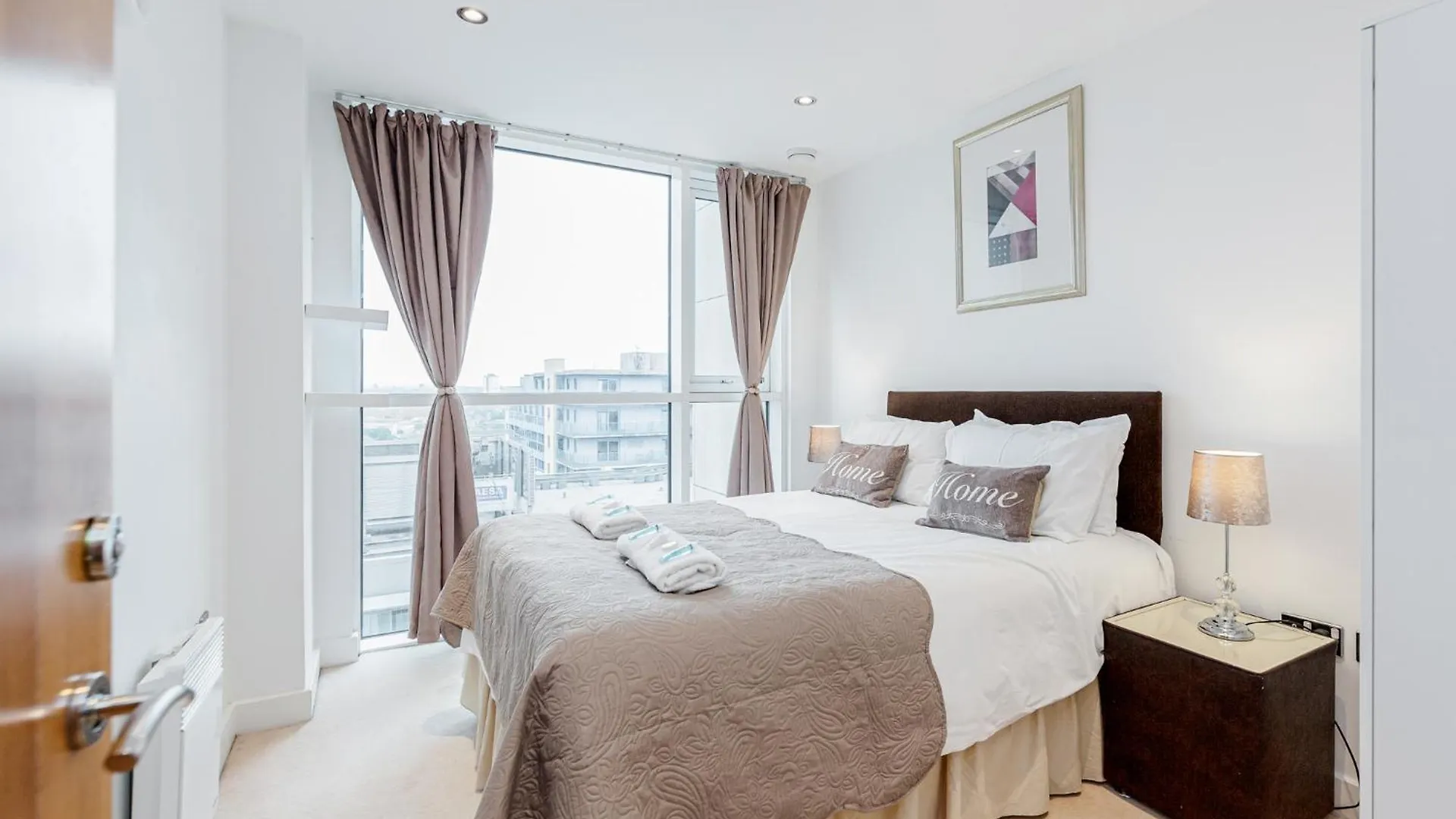 Premium Apartments By Excel London