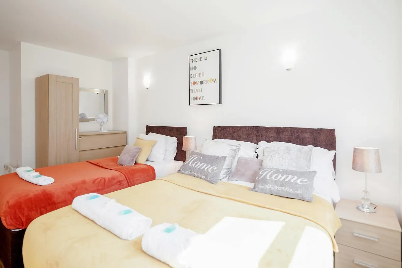 Premium Apartments By Excel London 0*,