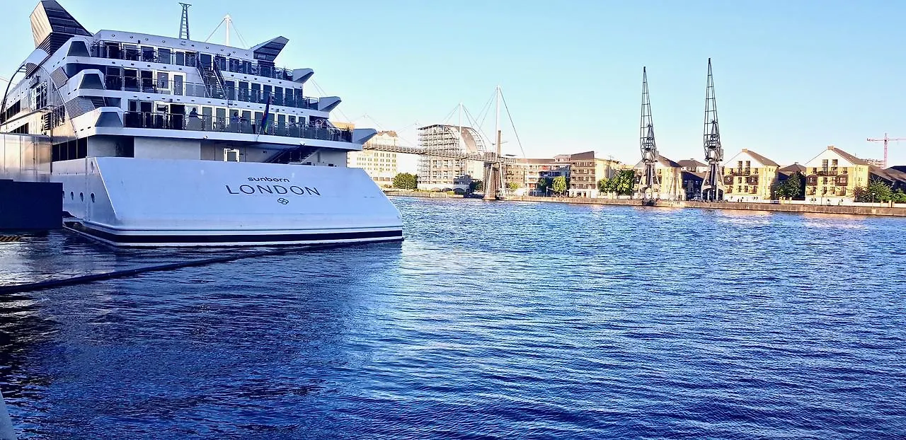 Premium Apartments By Excel London