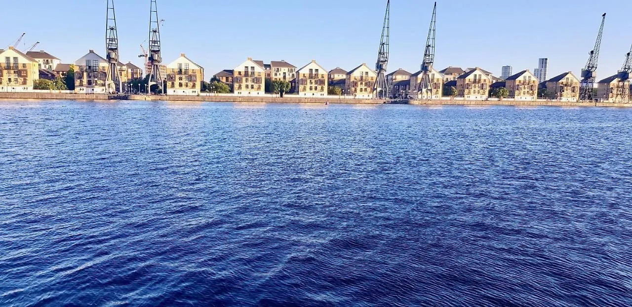 Premium Apartments By Excel London